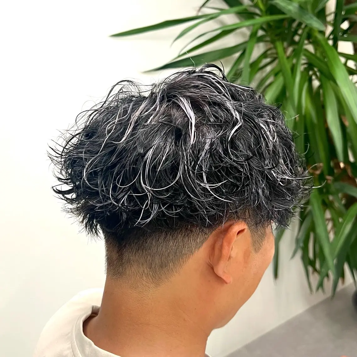 パーマ メンズ 🕊️カズヤ/ ハイトーン🕊️のヘアスタイル