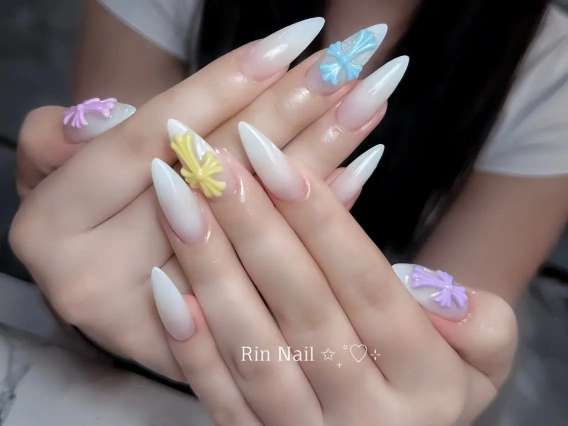 ネイル ブルー チークネイル 桜ネイル クリアネイル フラワーネイル ハンドネイル Rin Nail 新大久保店のネイルデザイン