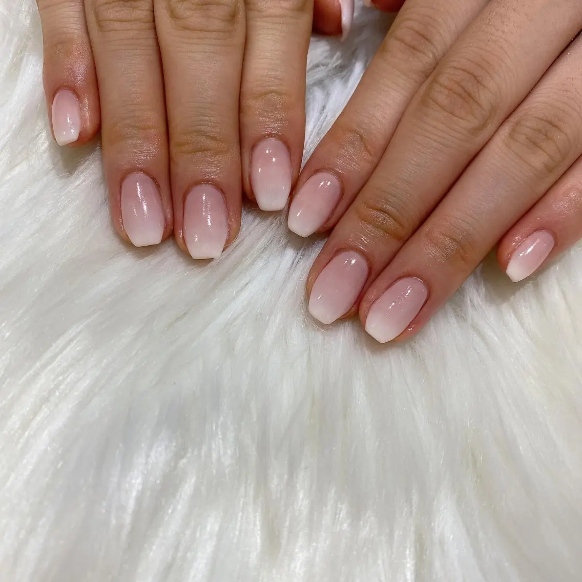ネイル ハンドネイル 西岡 杏のネイルデザイン