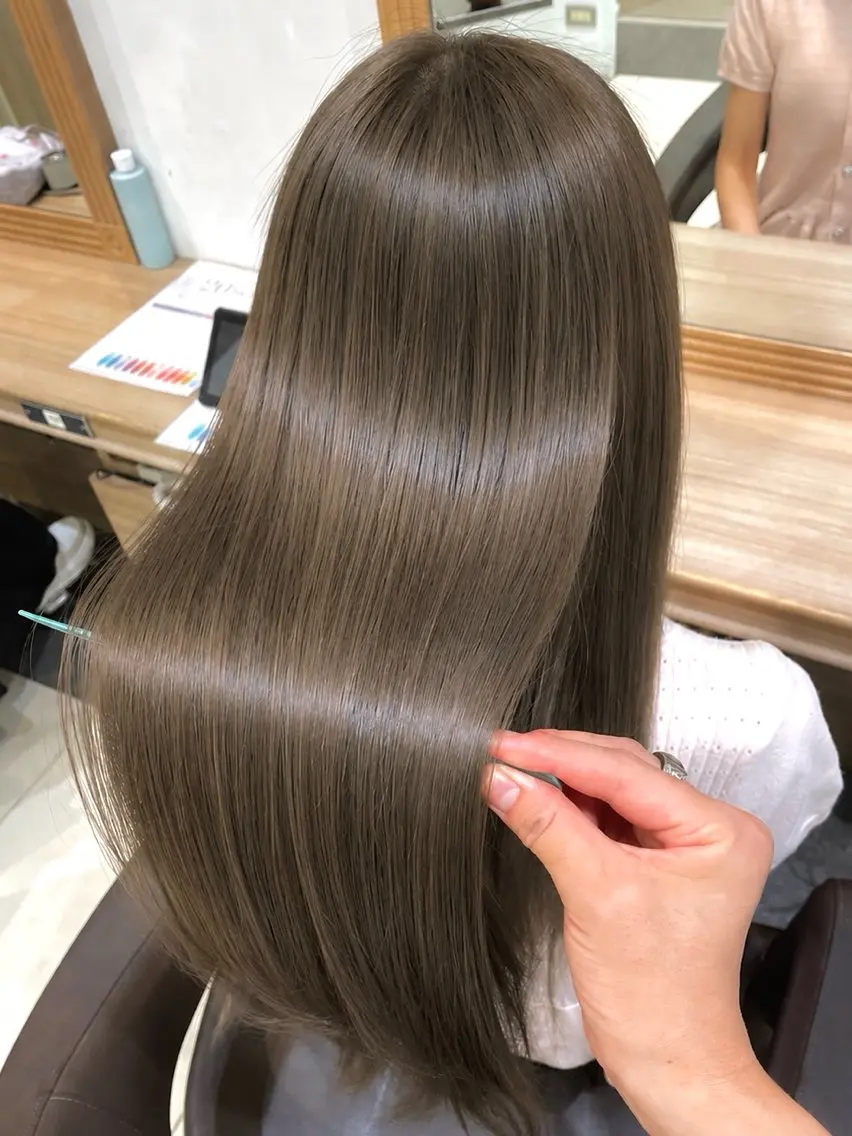 ロング カラー ベージュカラー ブリーチ 透明感カラー ダブルカラー ブリーチなしカラー ヘアカラー 白髪ぼかし/ブリーチ /縮毛矯正/ヨナミネのヘアスタイル