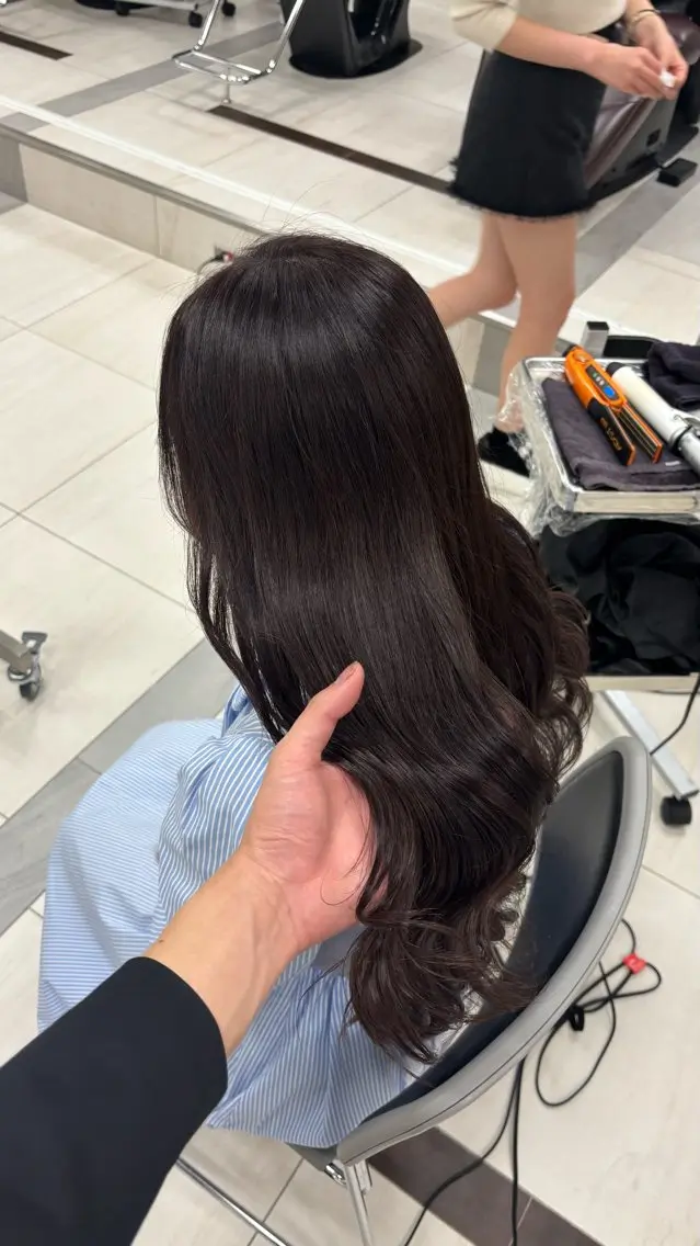 ヘアカラー 上品ヘア✖️艶髪 𝑅𝐼𝐾𝑈のヘアスタイル