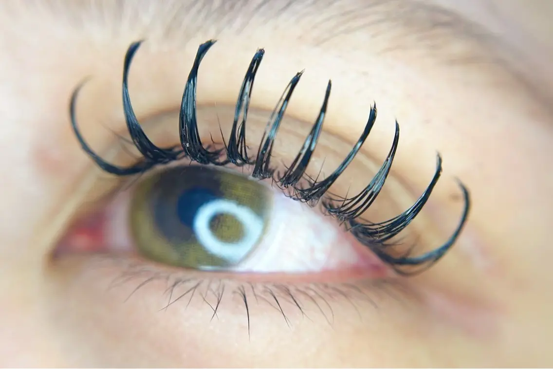 マツエク・マツパ 束感まつ毛 Dカール フラットラッシュ マツエク miu. eyelashのマツエク・マツパデザイン