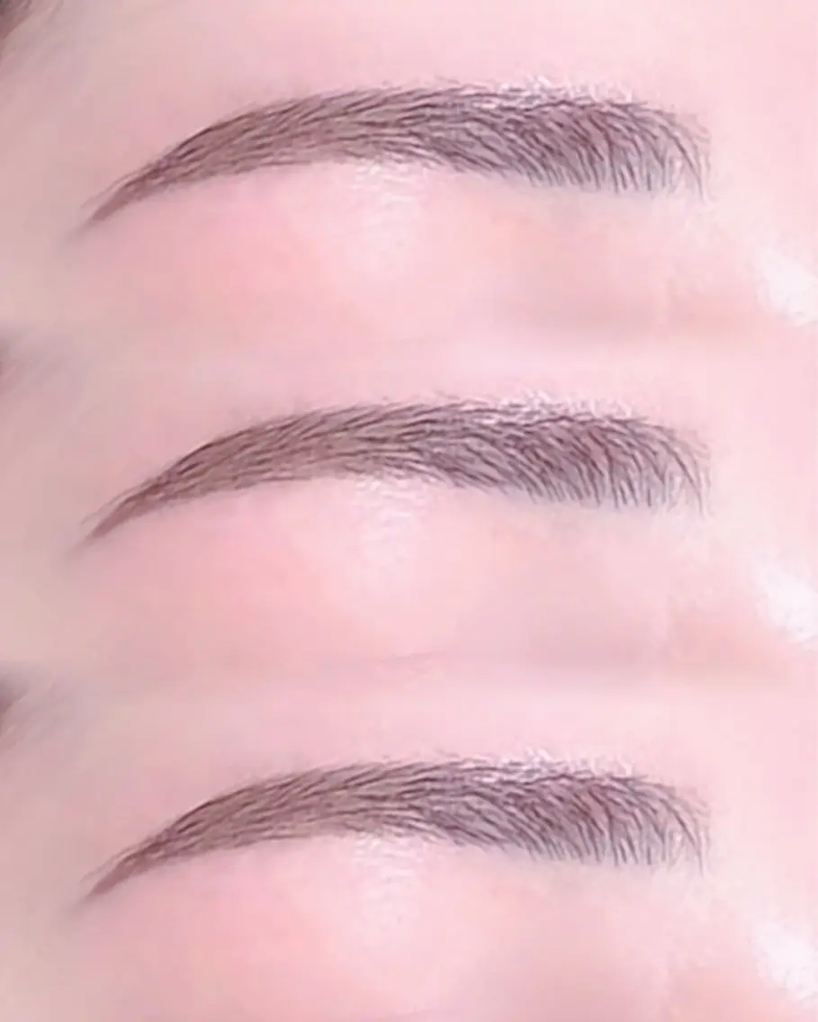 黄金比×似合わせ眉WAXの写真
