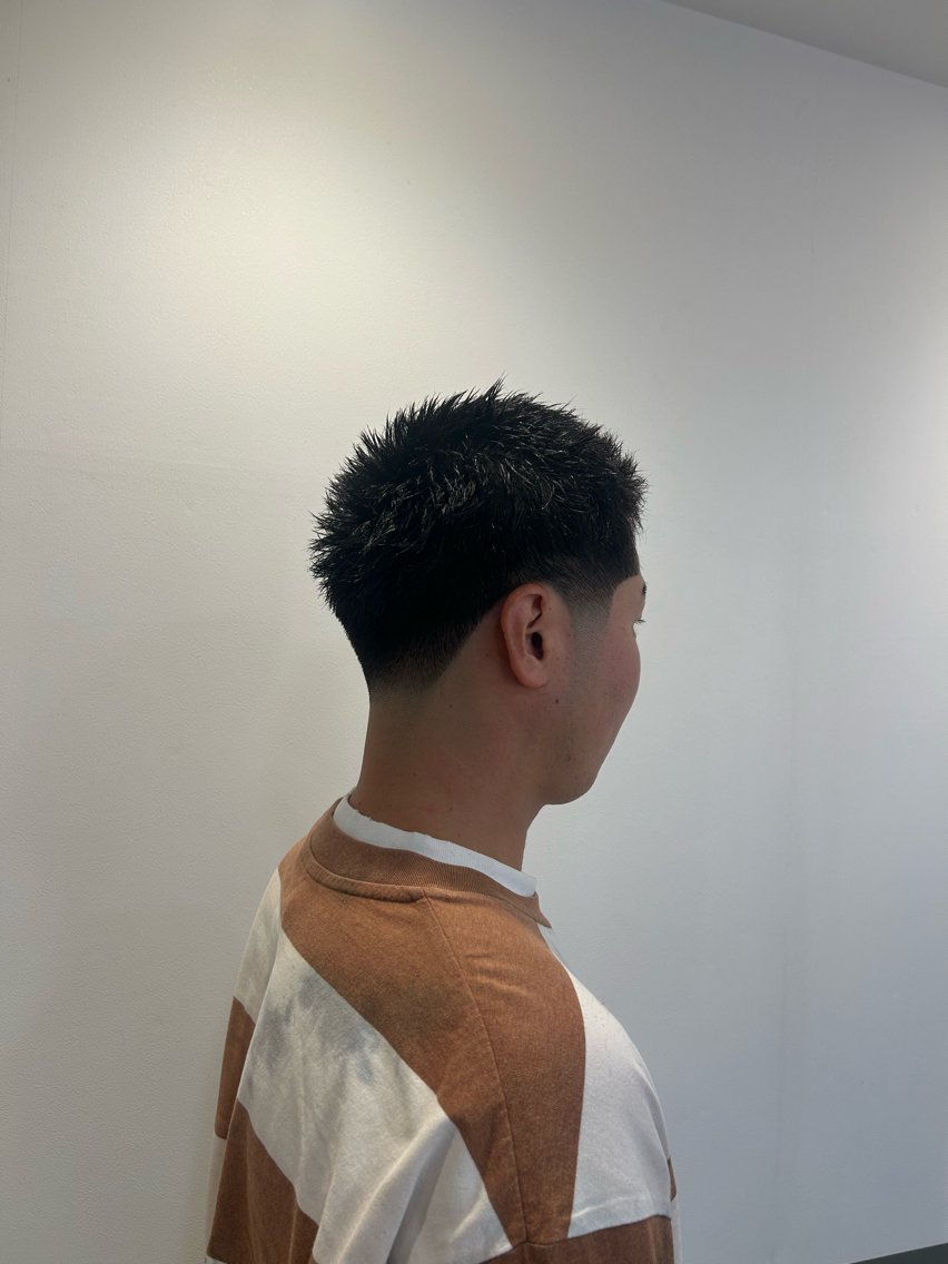 メンズ フェードカット 長倉 勝平のヘアスタイル