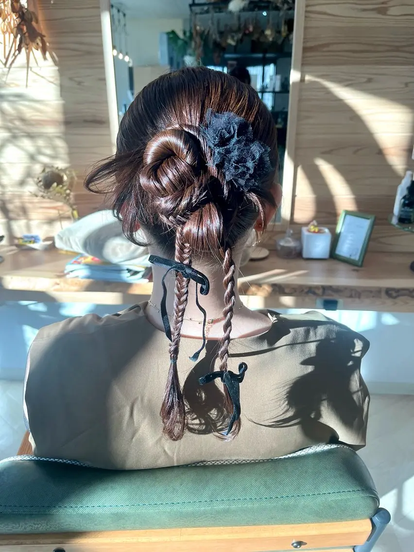 セミロング ヘアアレンジ ヘアセット 佐藤 美聡のヘアスタイル