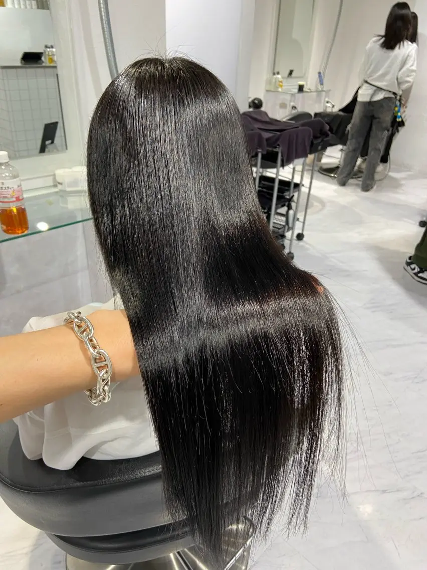 セミロング カラー センターパート特化 井上健太のヘアスタイル