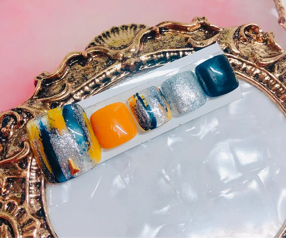 ネイル フットネイル フットネイル CROWN プライベートサロンのネイルデザイン