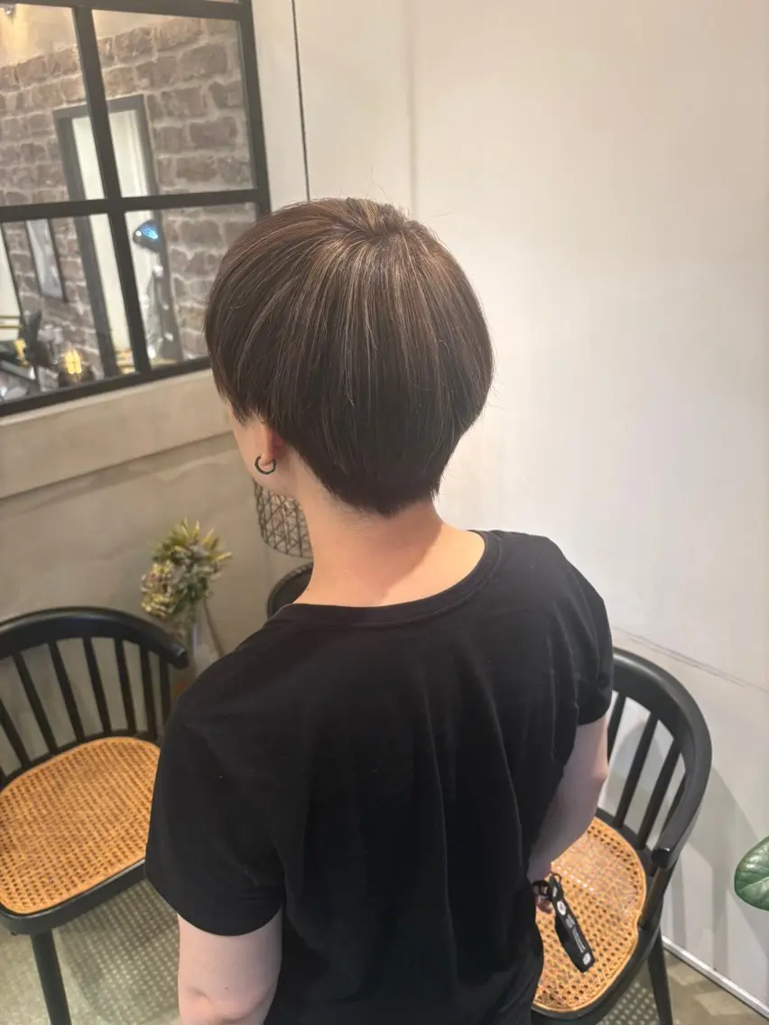 カラー ハイライトカラー メッシュ ヘアカラー 小林 広汰のヘアスタイル