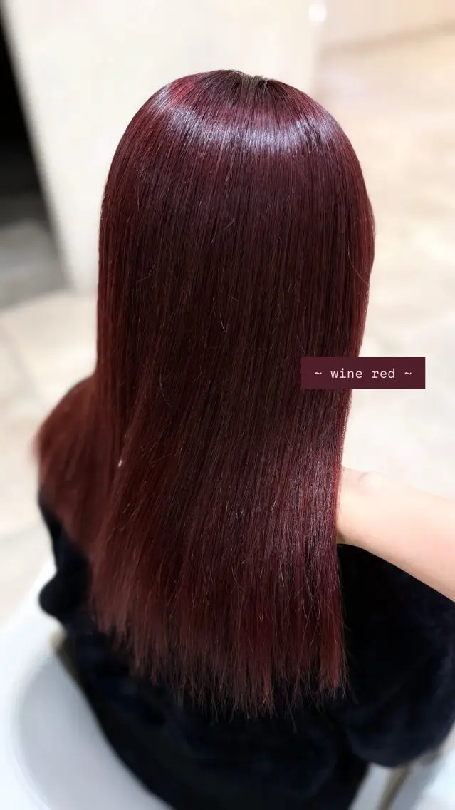 セミロング カラー レッドカラー ZACC ayakaのヘアスタイル