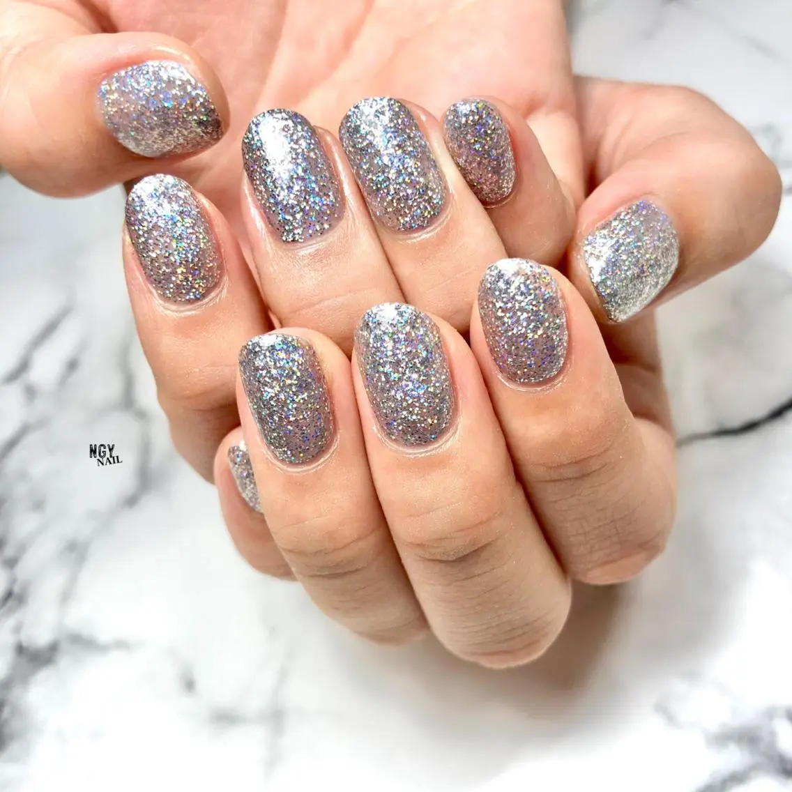 ネイル オーロラネイル ジェルネイル ラメ(グリッター) ワンカラーネイル パラジェル ハンドネイル NAIL NOWのネイルデザイン