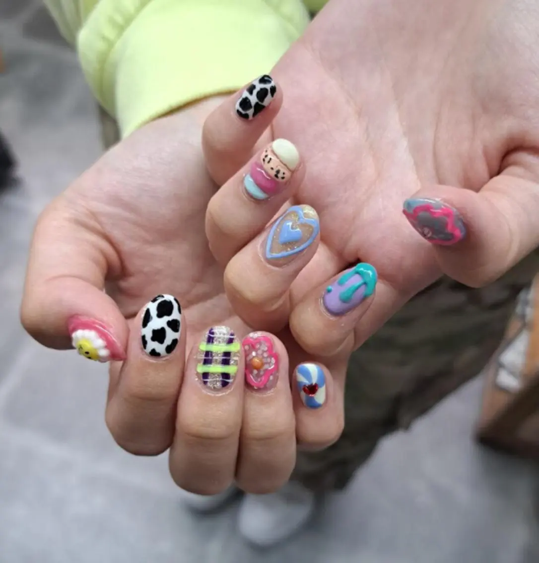 ネイル アートネイル ジェルネイル ニュアンスネイル スカルプネイル nailstudio eviz新宿店のネイルデザイン