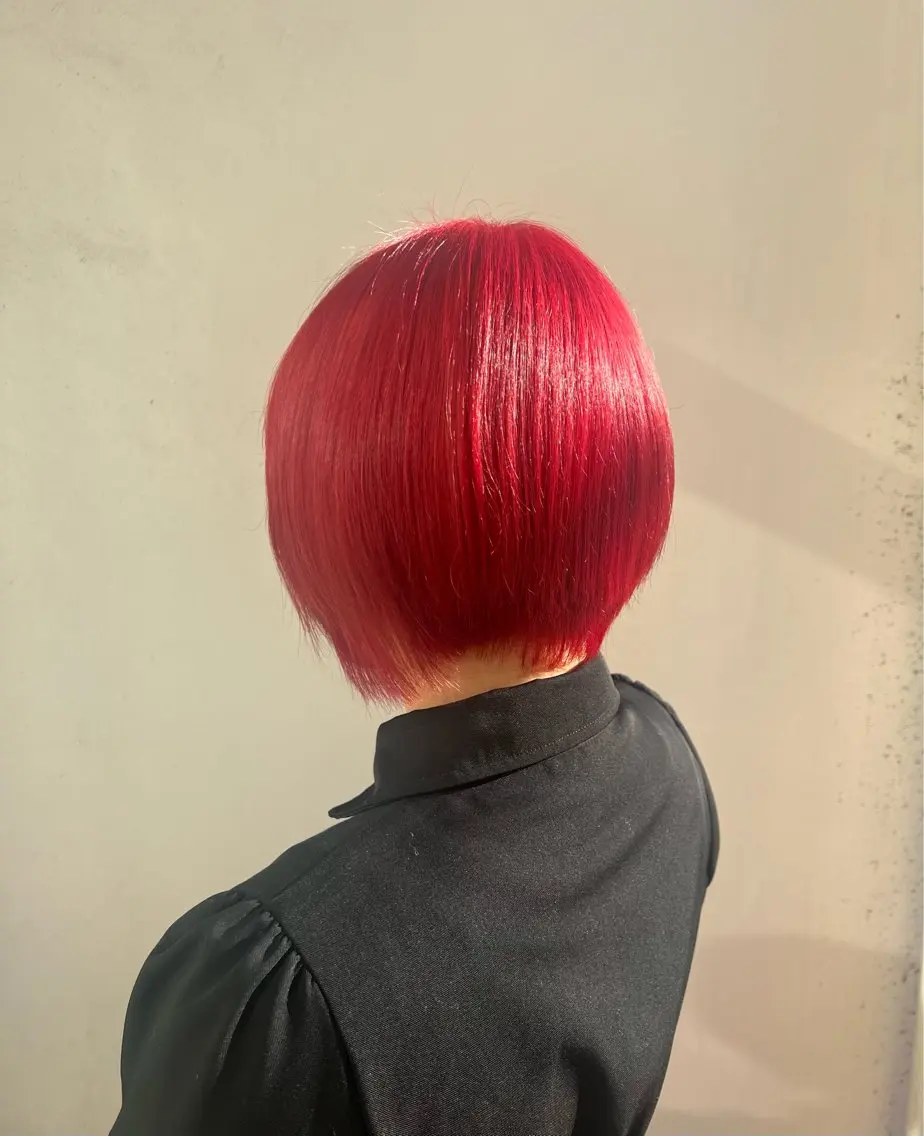ショート ヘアカラー 🩷艶カラー 🧡💛リサ🫧のヘアスタイル