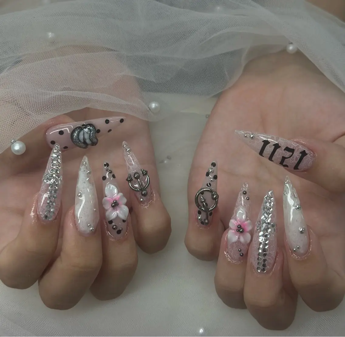 ネイル ハンドネイル R Nailのネイルデザイン