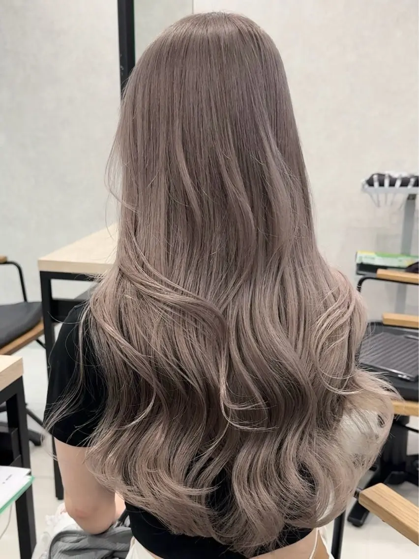 ロング カラー ブリーチ 透明感カラー グレージュ ハイトーンカラー オレンジ ヘアカラー 肥田 俊輔のヘアスタイル