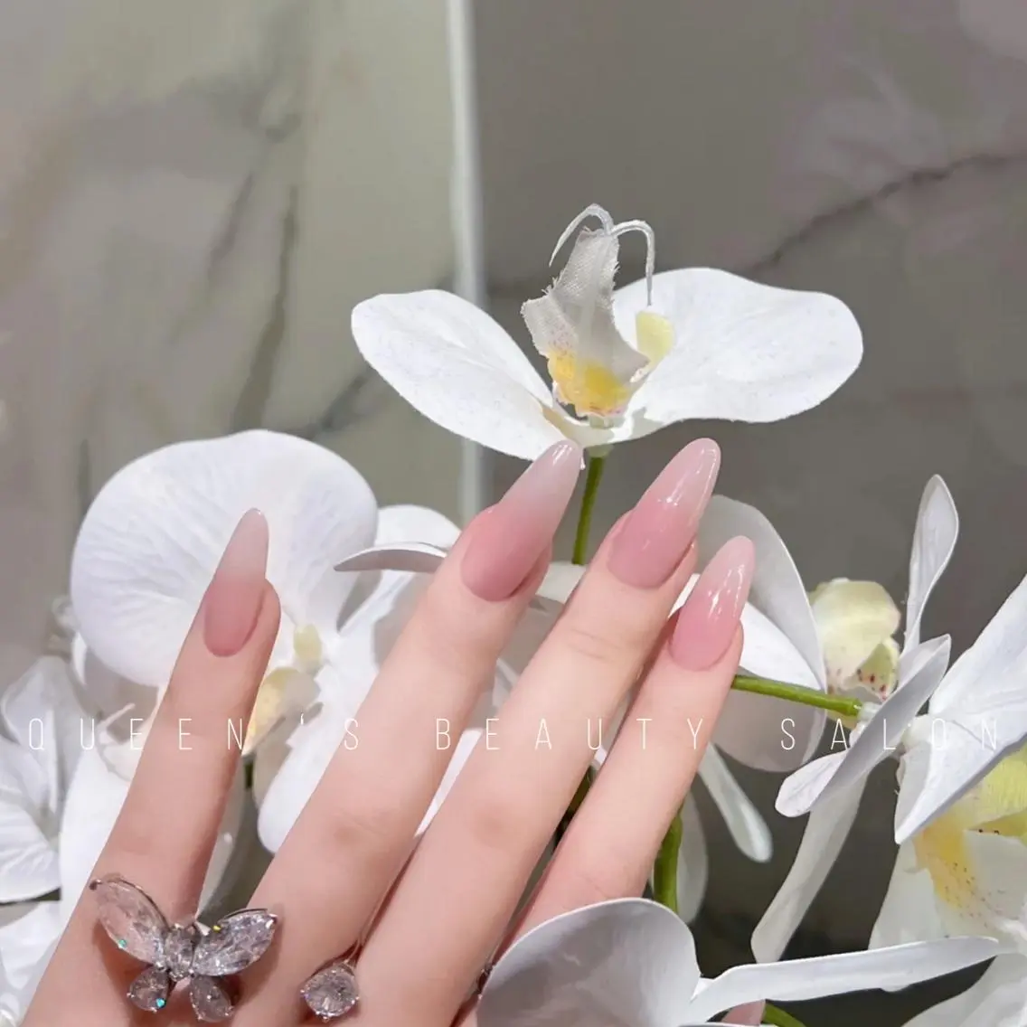 ネイル ハンドネイル Queens マオのネイルデザイン