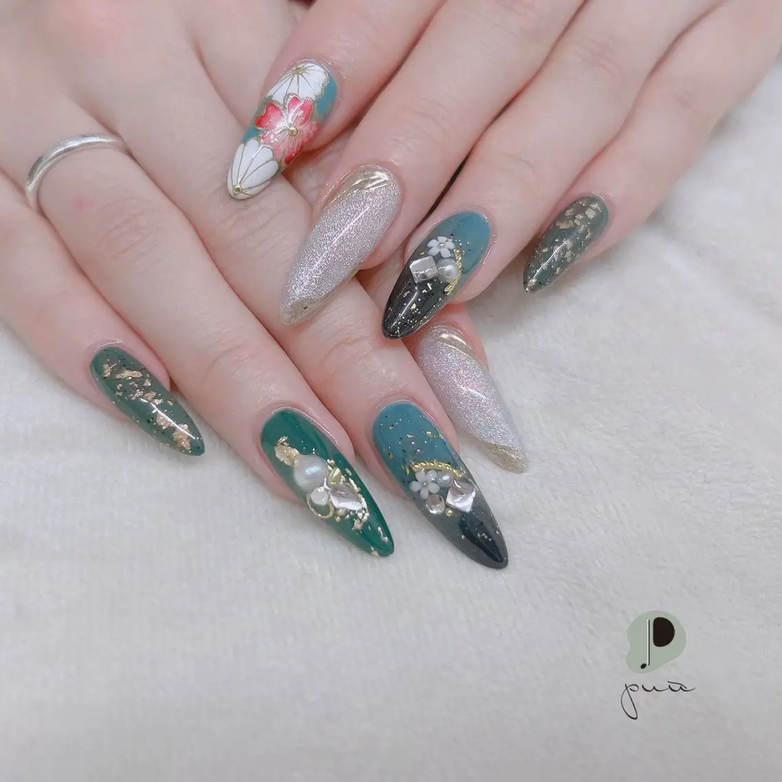 ネイル 成人式 フラッシュネイル フラッシュマグ ワンカラーネイル スカルプネイル ハンドネイル Nail salon puu kyotoのネイルデザイン