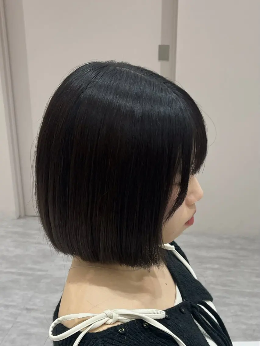 ショート 赤み消し透明感カラー 似合わせ前髪柴田礼空のヘアスタイル