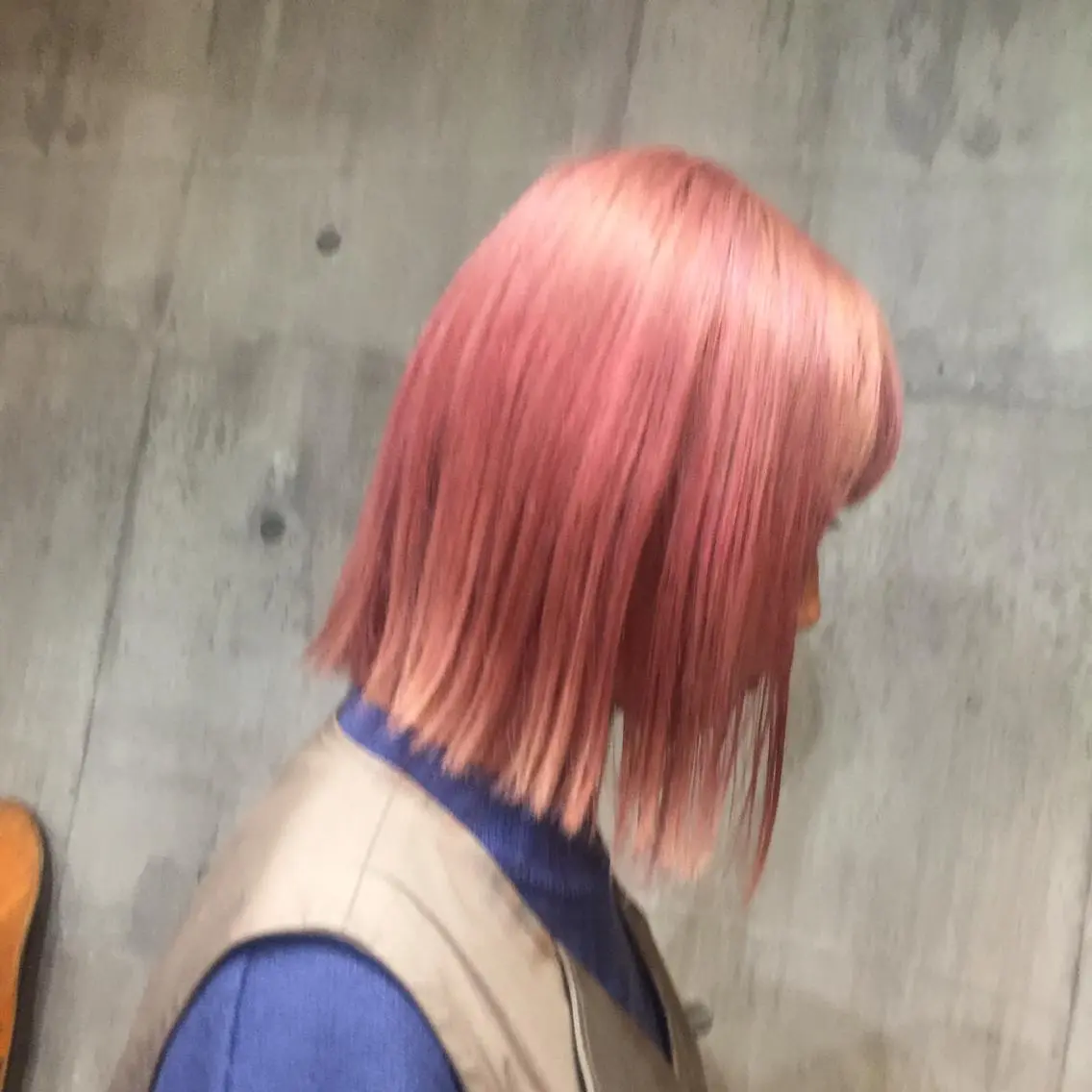 ミディアム ブリーチ/ウルフ特化 渋谷カルチャー交差点のヘアスタイル