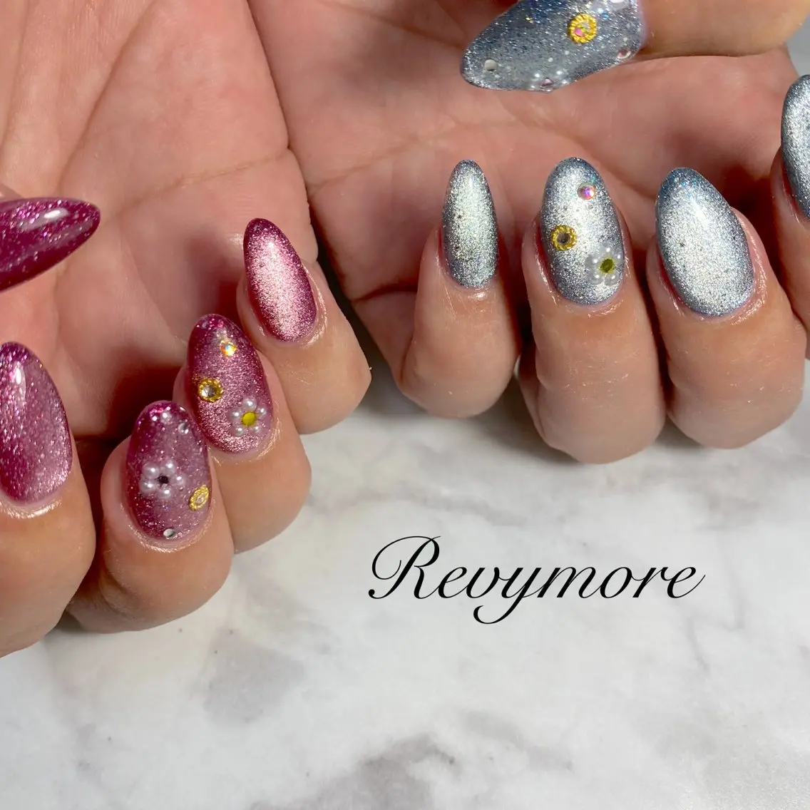 ネイル フラワーネイル ジェルネイル キラキラネイル 韓国ネイル マグネットネイル nail salon Revymoreのネイルデザイン