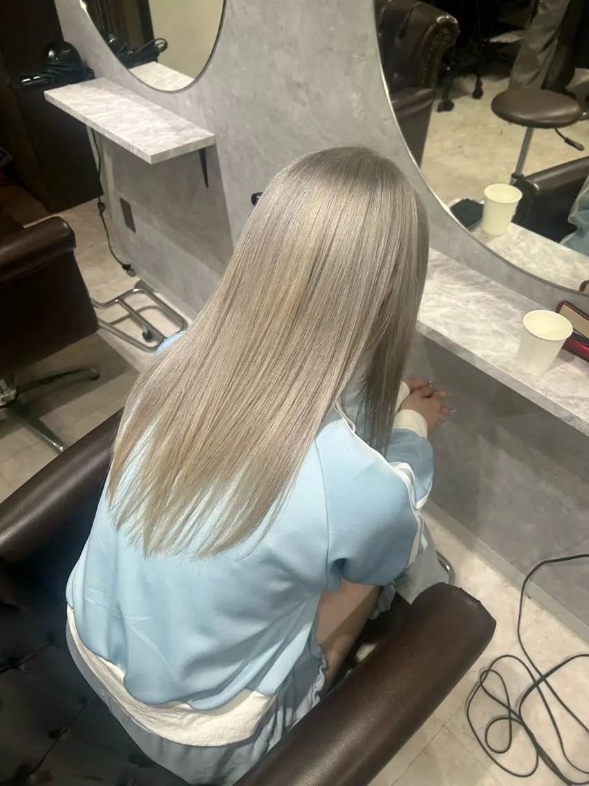 セミロング カラー ブリーチ ケアブリーチ ヘアカラー トリートメント 池袋/カラー特化🎨 ロング料金なし🩵のヘアスタイル