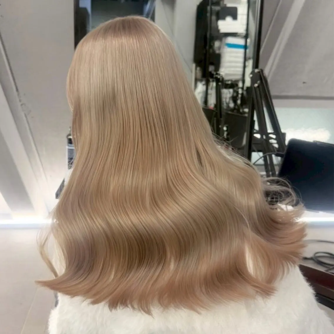 ロング カラー ROIS 渋谷のヘアスタイル