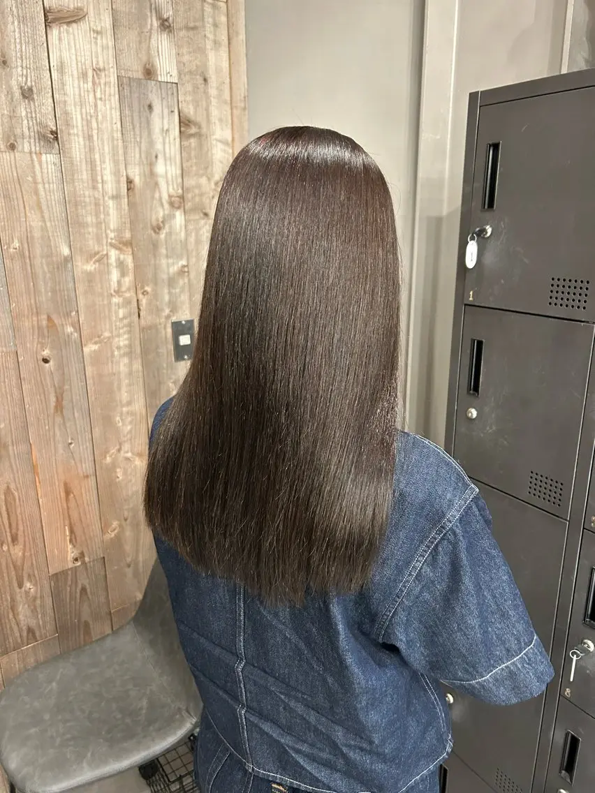 ロング カラー ベージュカラー オリーブベージュ 酸性ストレート カット ヘアカラー パーマ 縮毛矯正 トリートメント 艶髪/髪質改善 yukaのヘアスタイル