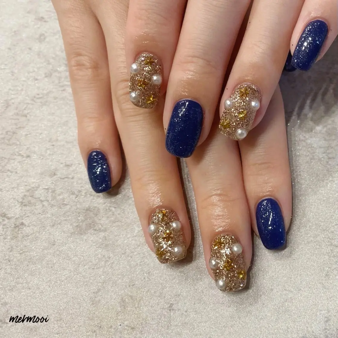 ネイル ブラウン ジェルネイル キラキラネイル ラメ(グリッター) ネイビー mermooi nailのネイルデザイン