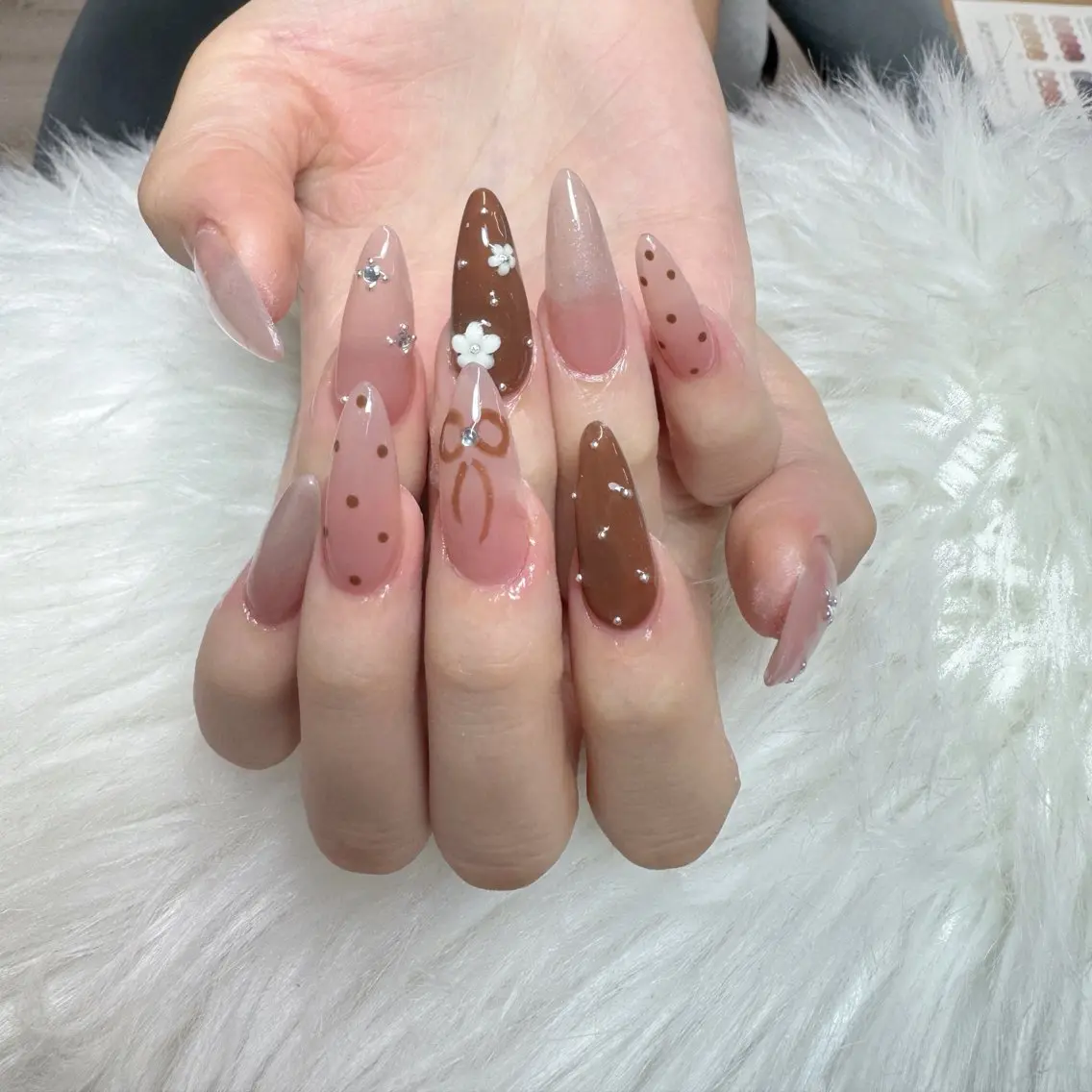 ネイル ハンドネイル 🎀nana🫧 ワンホンネイル🎀のネイルデザイン