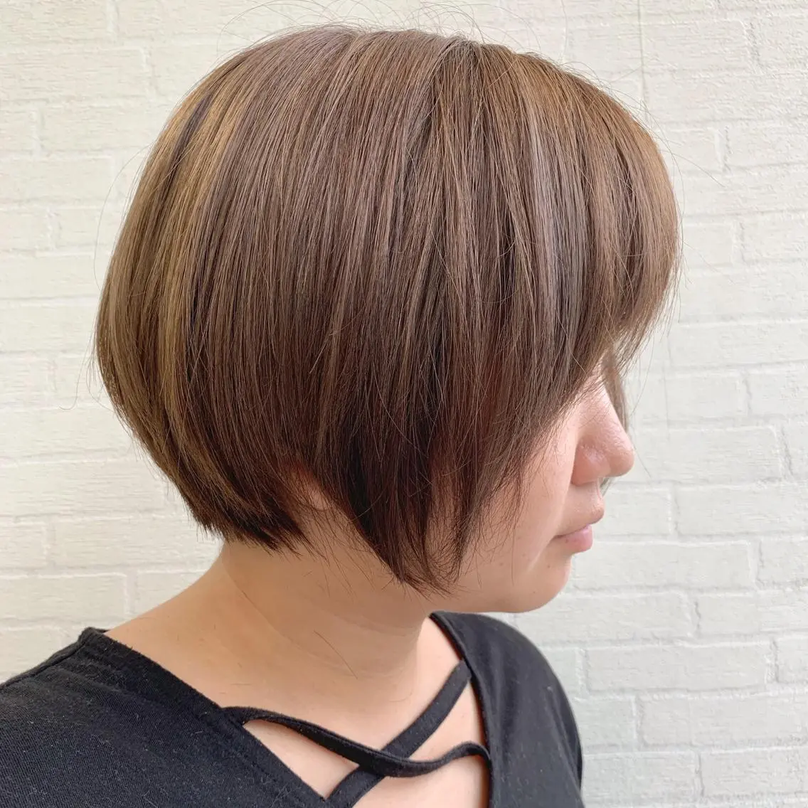 ショート カラー 切りっぱなしボブ ショートボブ ハンサムショート ベージュカラー ハイライトカラー カット ヘアカラー トリートメント 初めてのショート お任せください✂️のヘアスタイル