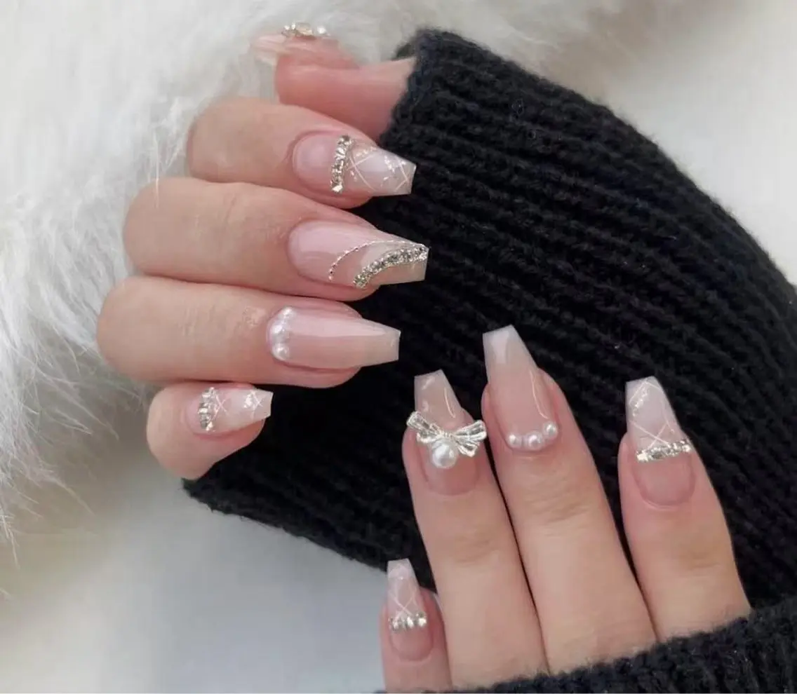 ネイル フラワーネイル フレンチネイル ジェルネイル ガラスフレンチ ハート ハンドネイル BabyYouMi nailのネイルデザイン