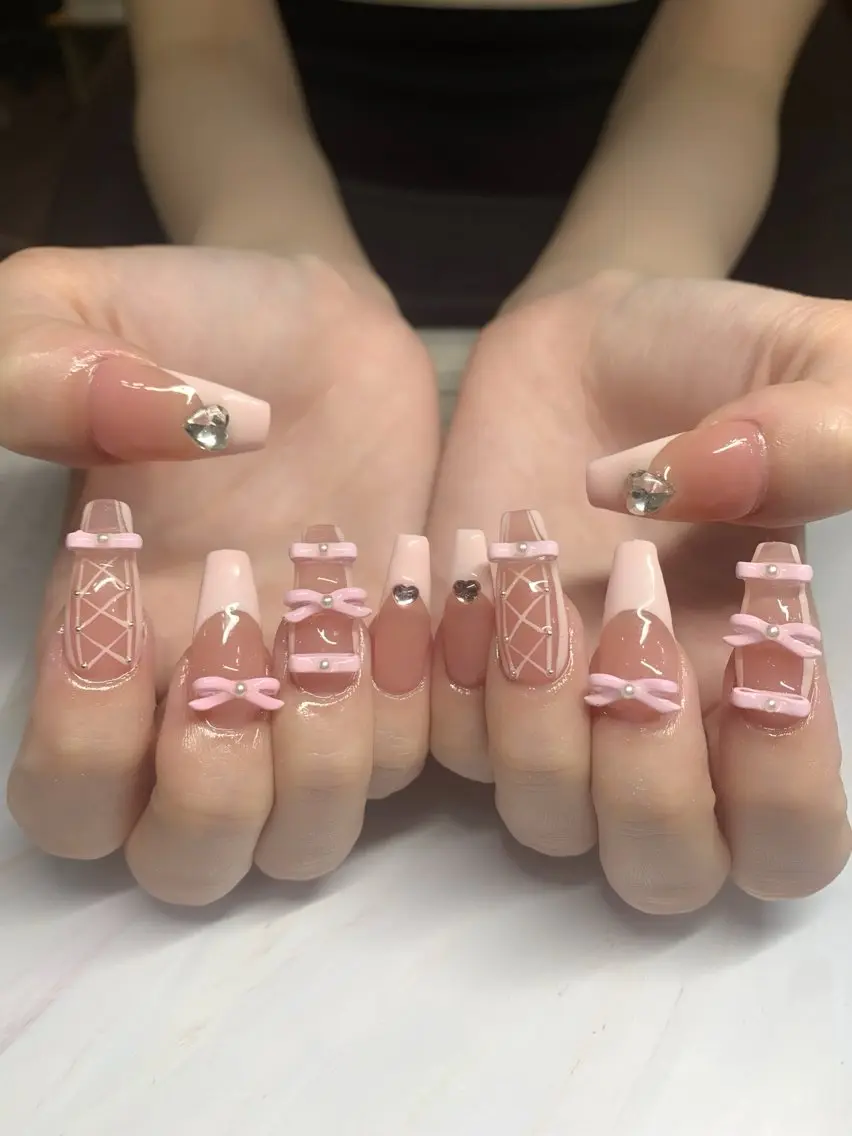 ネイル フレンチネイル ジェルネイル 韓国ネイル マグネットネイル マグネットフレンチ akina nailsのネイルデザイン