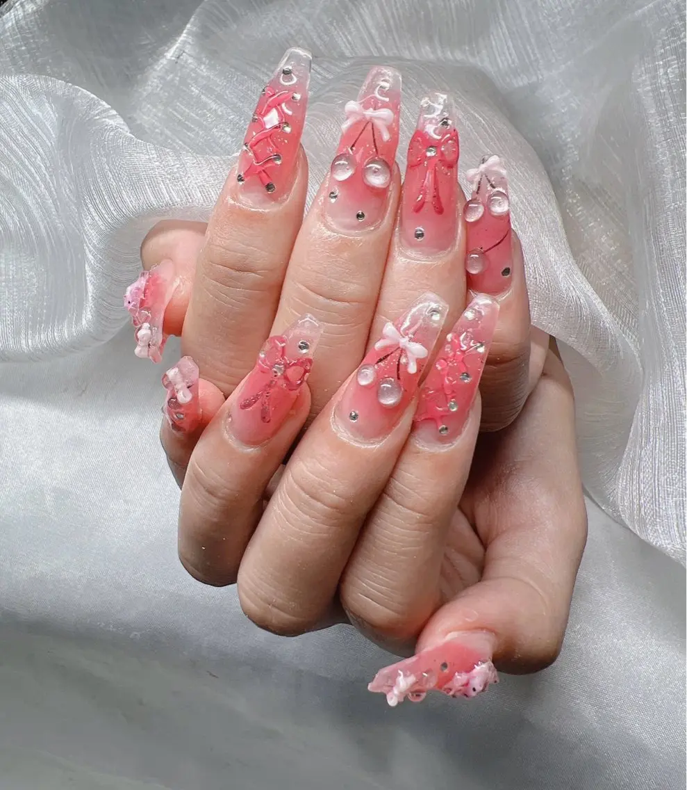 ネイル 長さ出し グラデーション 卒業式 キラキラネイル マグネットネイル ハンドネイル Lee Nailsのネイルデザイン