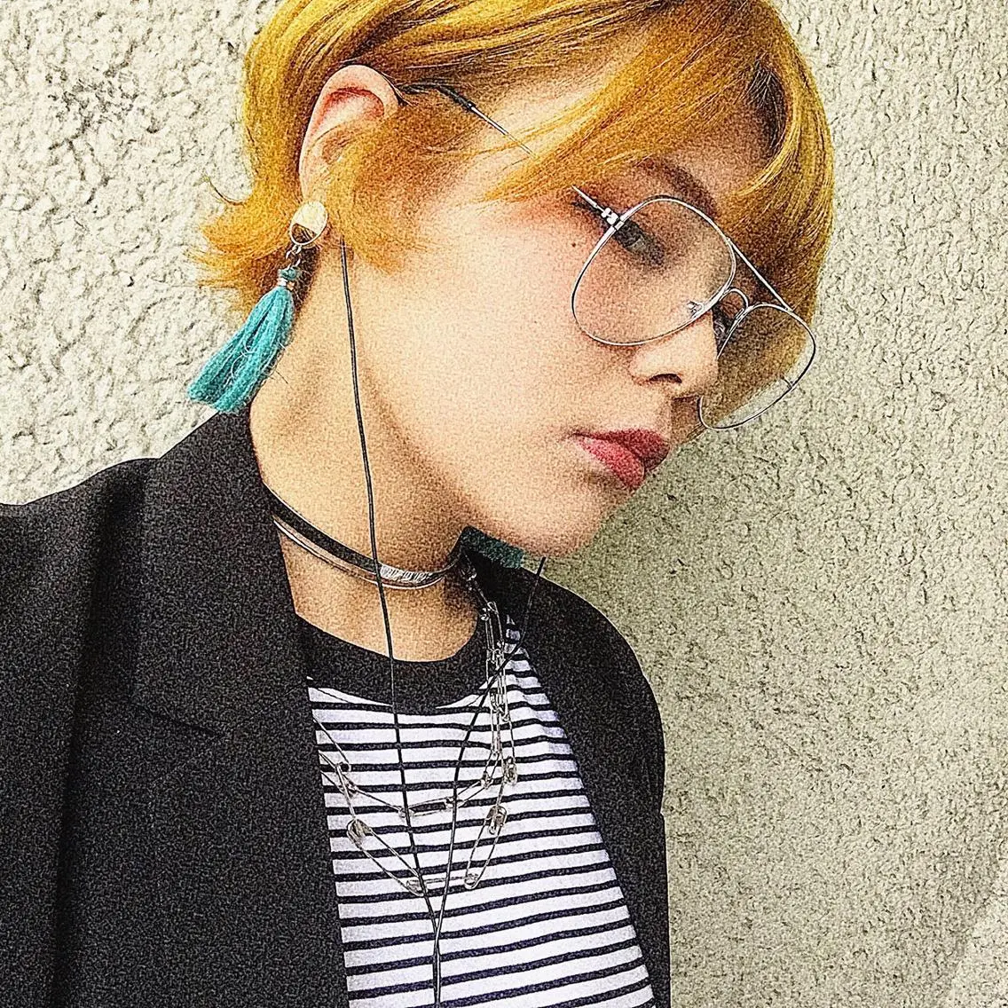 ショート カラー ヘアアレンジ TAKUMAブリーチ /切りっぱなし🪽のヘアスタイル