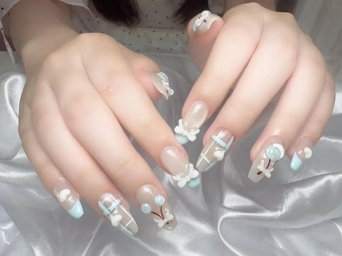 ネイル 韓国ネイル 水色 マグネットネイル ニュアンスネイル オフィスネイル ハンドネイル Hana Rose Nailのネイルデザイン