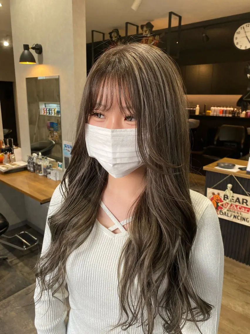 ロング ヘアカラー わたぬき りるのヘアスタイル