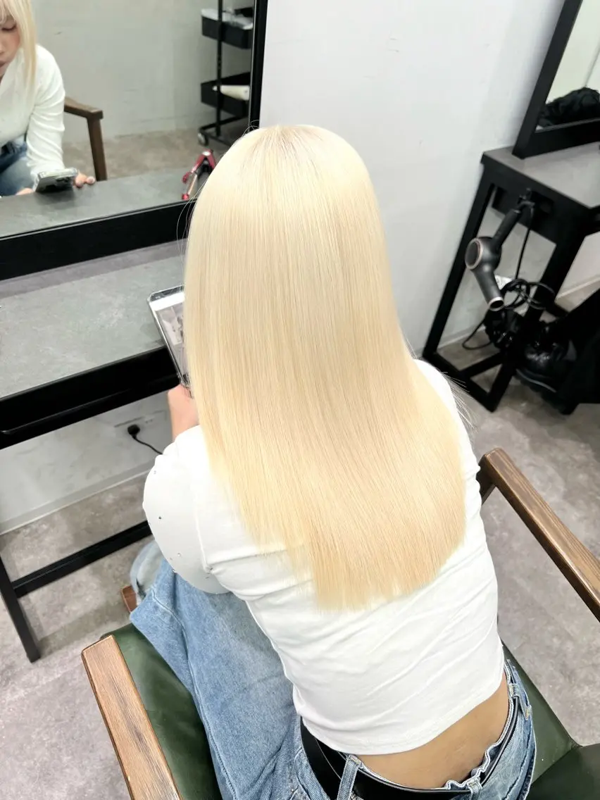 セミロング カラー ブリーチ 抜きっぱなしブロンド ブロンド ハイトーンカラー ヘアカラー 原宿/ブリーチ特化/ RYUTOのヘアスタイル