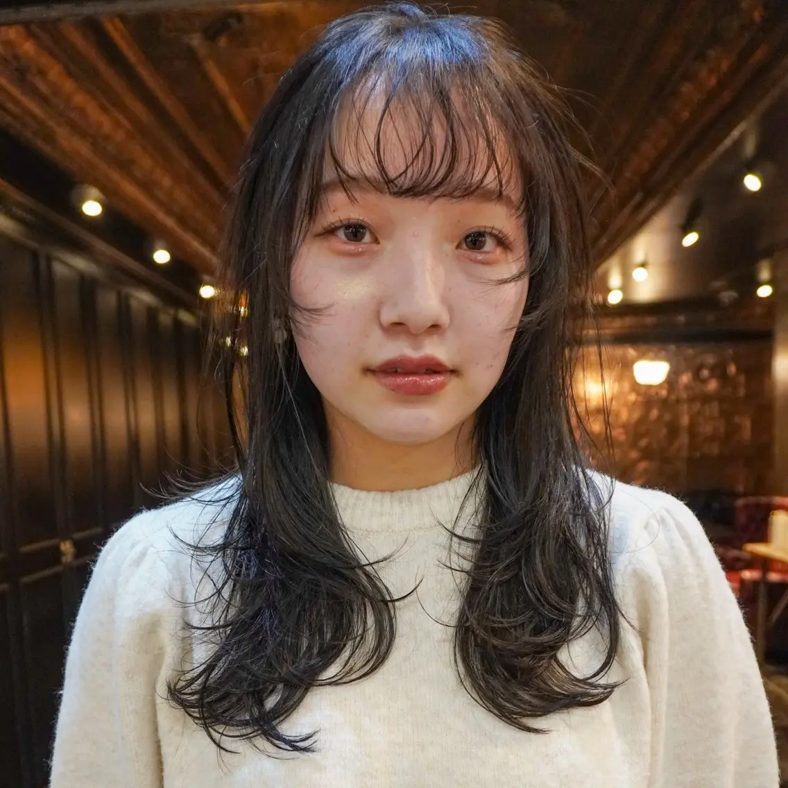 セミロング カラー グレージュ レイヤーカット カット ヘアカラー トリートメント メンズヘア/パーマ/ SHOUTOのヘアスタイル