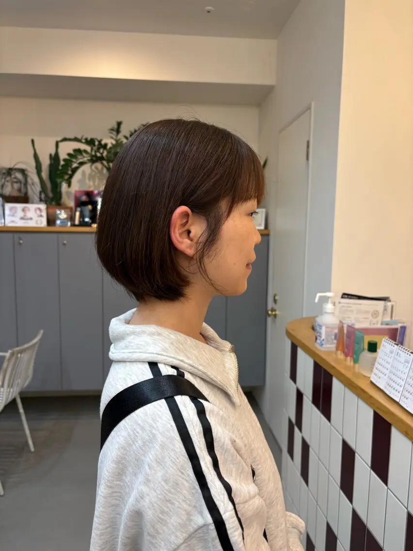 🈳　カット+ワンカラー( ショートボブ、ショート限定　木曜日限定価格　)の写真