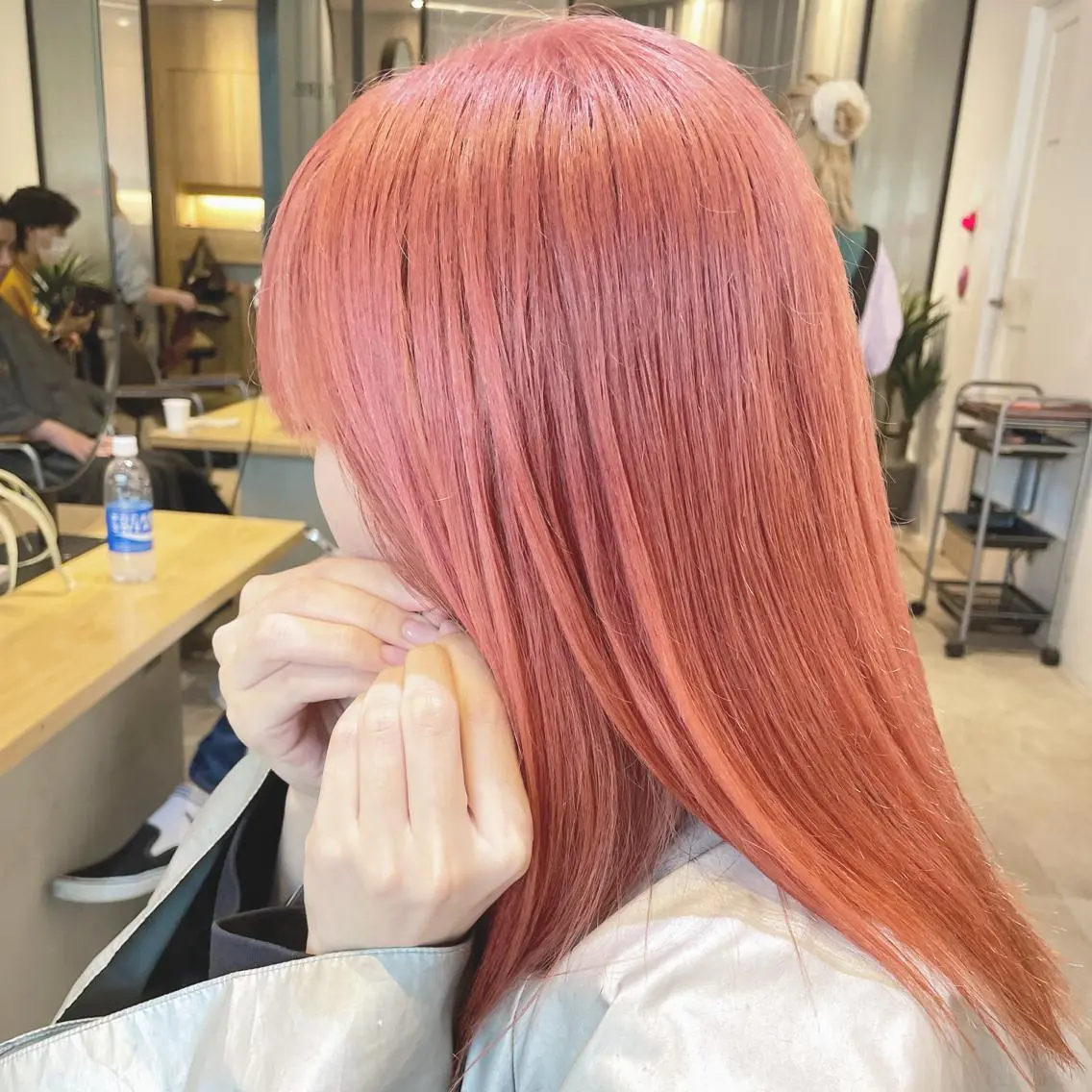 セミロング カラー カット ヘアカラー 💘韓国レイヤー上 品カラーruru💘のヘアスタイル
