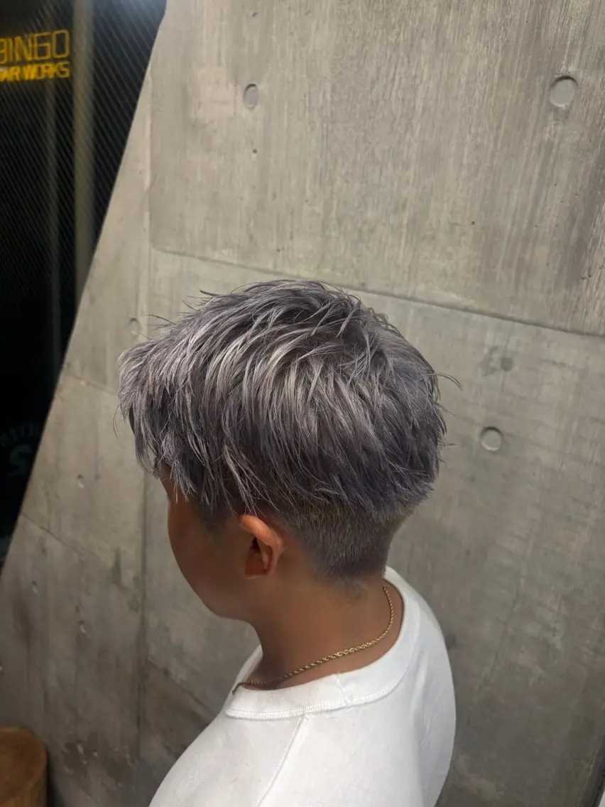 ショート メンズ メンズハイトーン スパイキーショート ショートヘア カット ヘアカラー 💈 FUZUKI💈のヘアスタイル