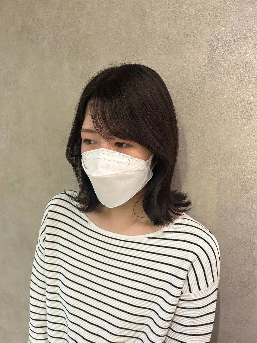 ミディアム カラー くびれヘア 顔周りカット レイヤーカット 小顔カット カット ヘアカラー トリートメント 透明感カラー🫧 /有野ひかりのヘアスタイル