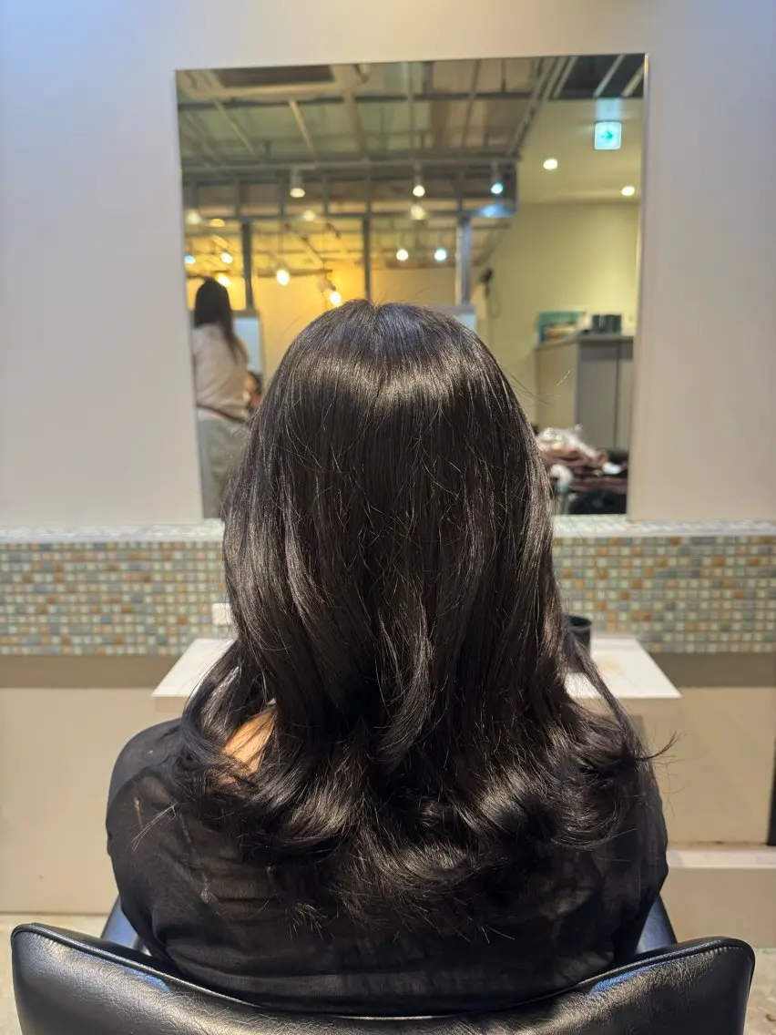 カラー ヘアカラー 櫻木 志穏のヘアスタイル