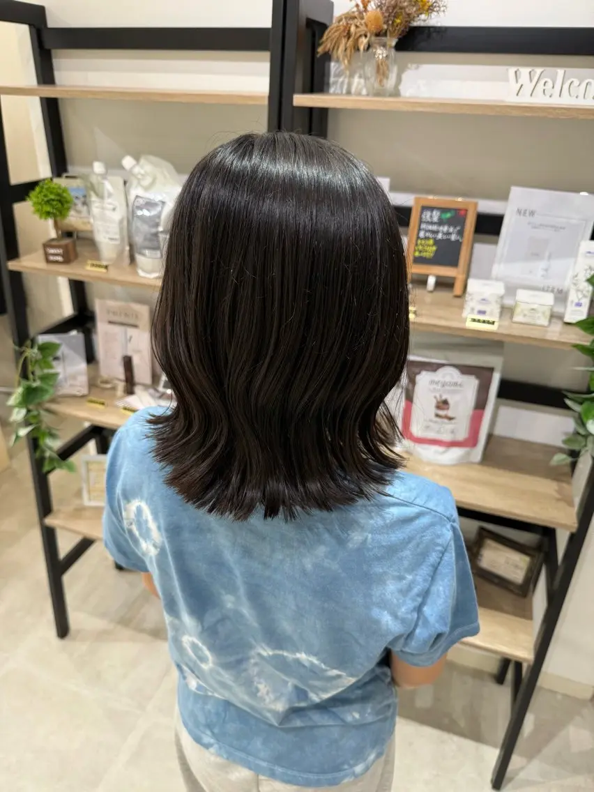 ミディアム 島 歩那のヘアスタイル
