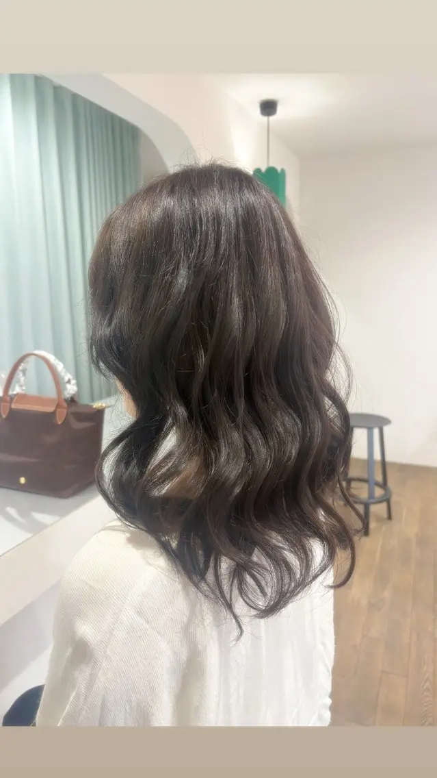 ロング Lutz/ minacoのヘアスタイル