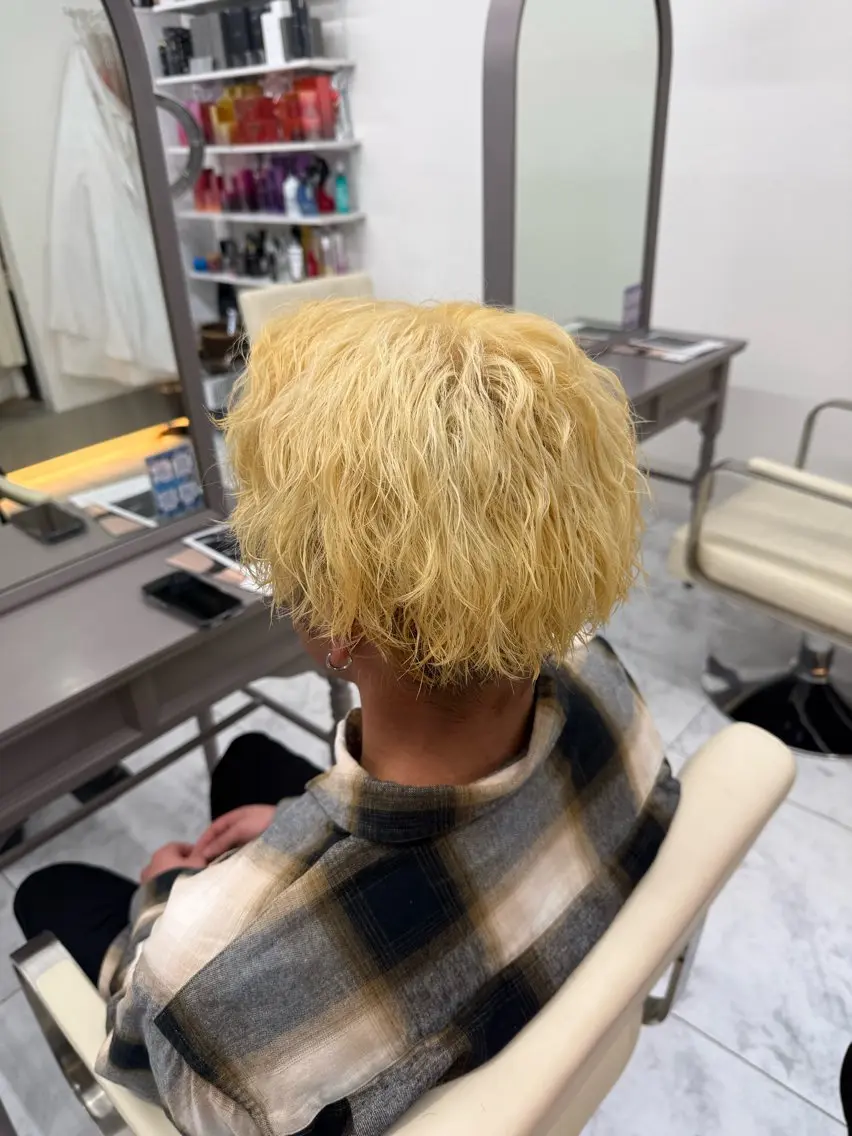 カラー パーマ メンズ メンズパーマ カット ヘアカラー 奥田 星来のヘアスタイル