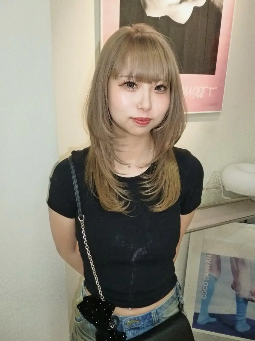 セミロング miteゆい カラーモデル募集のヘアスタイル
