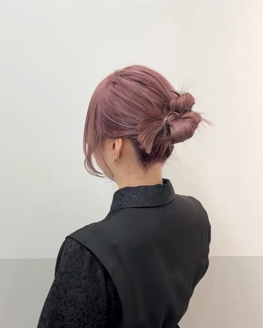 ミディアム カラー ヘアアレンジ ブリーチ ラベンダーカラー ピンクカラー ピンクラベンダー ヘアカラー 似合わせレイヤー/ 美髪縮毛矯正/ミナエのヘアスタイル