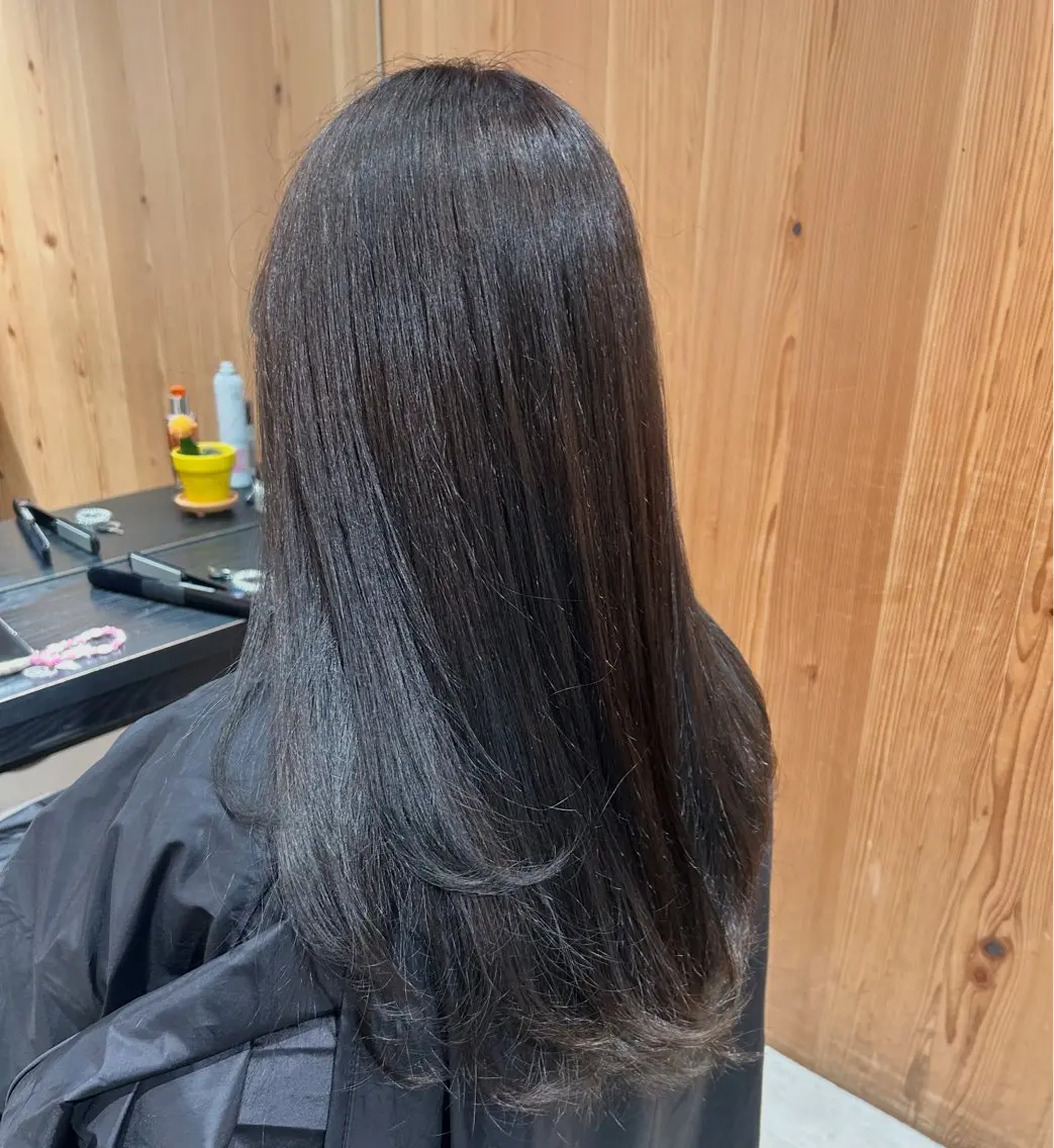 ロング カラー ベージュカラー オリーブベージュ カット ヘアカラー トリートメント ヘッドスパ スキバサミを使わない カット🌼唯🌼のヘアスタイル