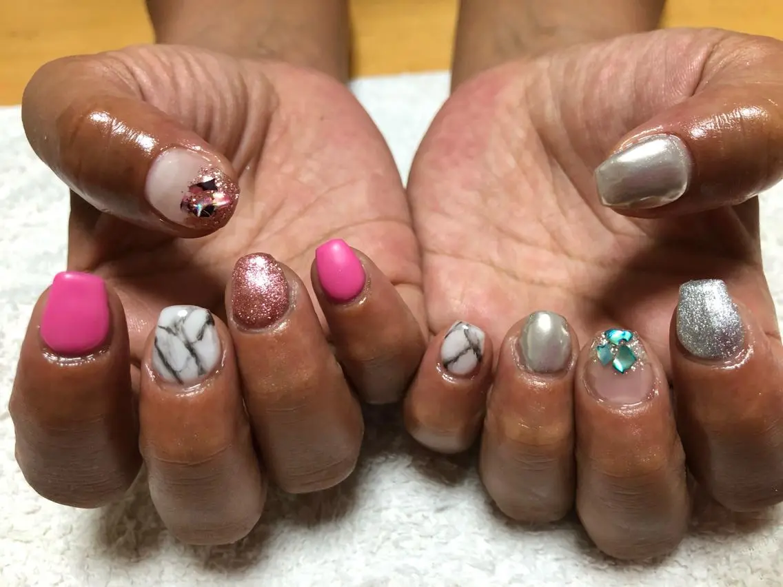 ネイル private_ salon.Leaのネイルデザイン