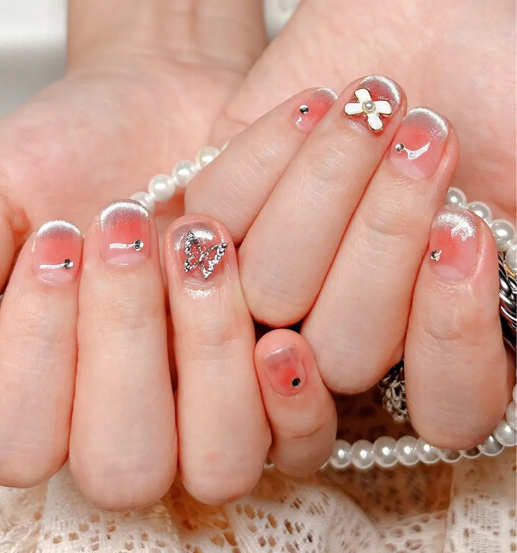 ⭐️チーク×マグネットネイル⭐️ (ソフトジェルオフ➕500✨長さ出しオフ+1200)💅の写真